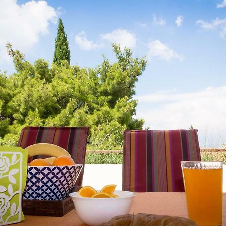 Holiday Home Laurea Supetar Ngoại thất bức ảnh