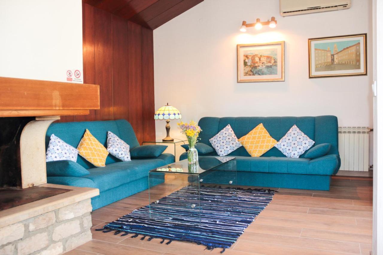 Holiday Home Laurea Supetar Ngoại thất bức ảnh