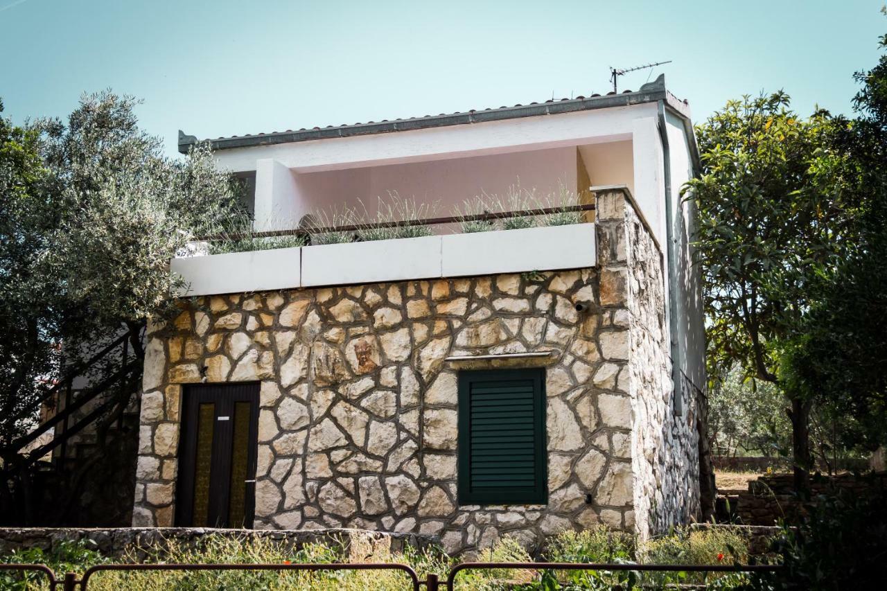 Holiday Home Laurea Supetar Ngoại thất bức ảnh
