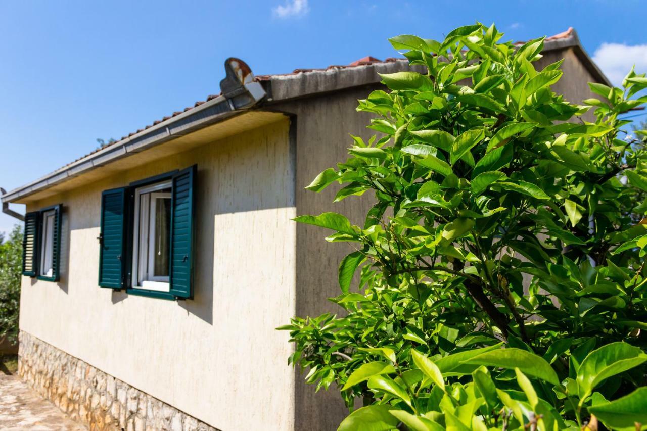 Holiday Home Laurea Supetar Ngoại thất bức ảnh